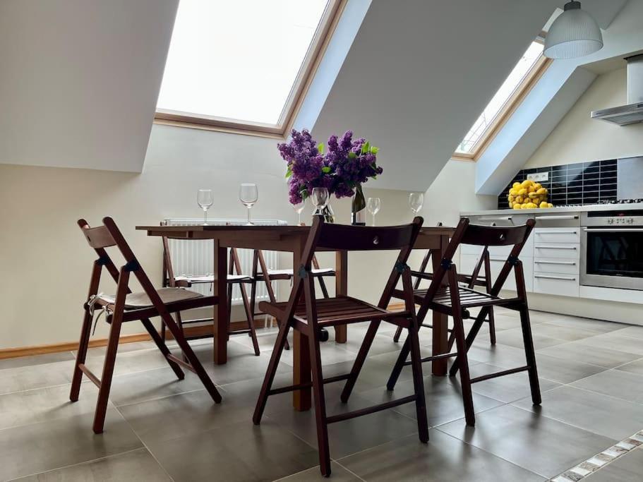 Apartament Hemingwaya イェレニャ・グーラ エクステリア 写真