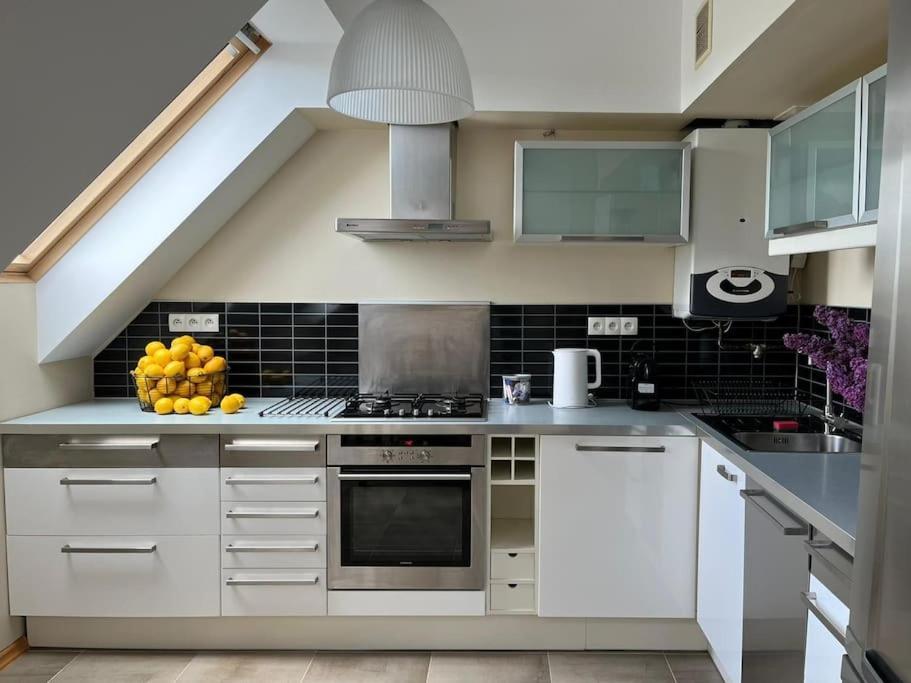 Apartament Hemingwaya イェレニャ・グーラ エクステリア 写真